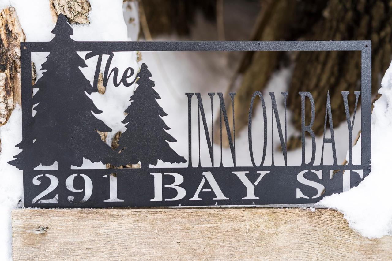 The Inn On Bay Gravenhurst Exterior photo